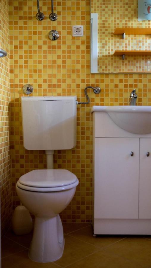 Apartments Karla Рогозница Екстериор снимка